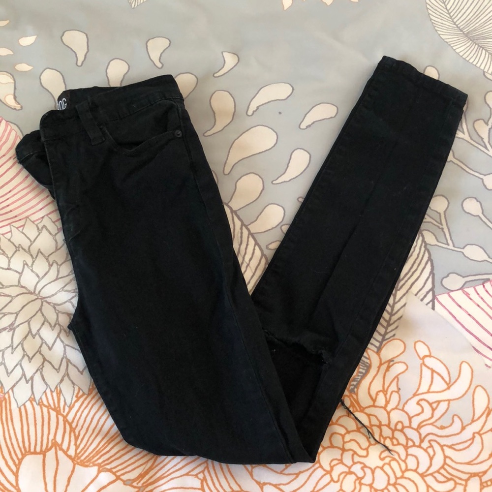 Black skinny jeans